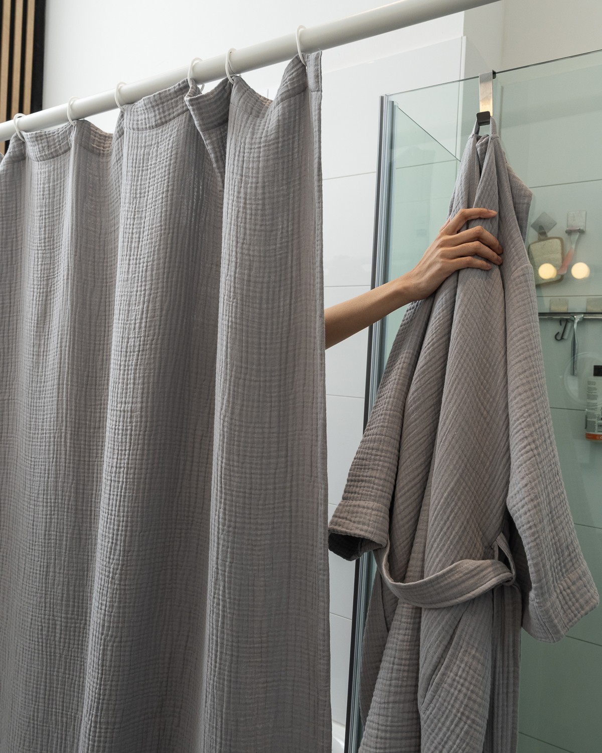 Shower corner